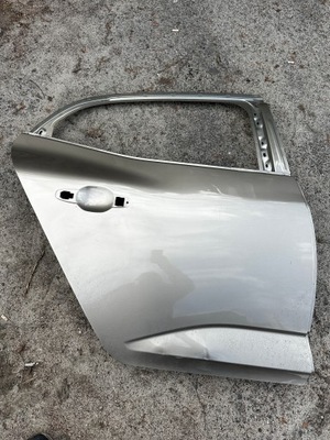 Двері renault megane iv hb 822109462r фото №1