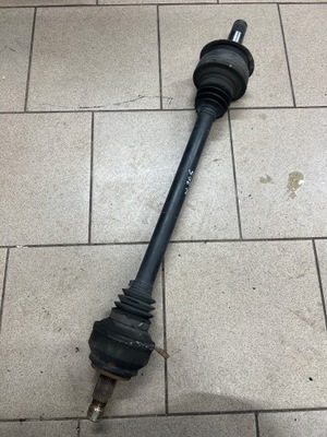 Привідний вал ліва права задня c klasa w 205 2,2 фото №1