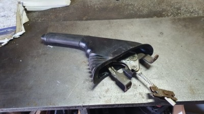 Fiat grande punto - рычаг тормоза ручного фото №1