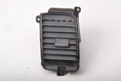 Honda civic viii решётка обдув 77610-sna фото №1