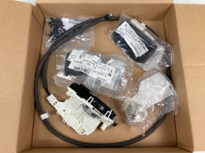 Замок дверь mercedes sprinter a910 a907 910 907 новый оригинальный a9107303800 фото №1