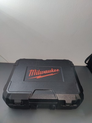 Laser krzyżowy Milwaukee M12 CLLP