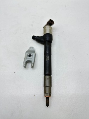 Opel astra k 2018 форсунка пального фото №1