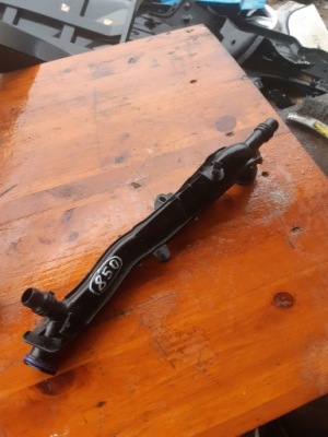 Шланг воды peugeot 208 2 1.2thp 9834388280 фото №1