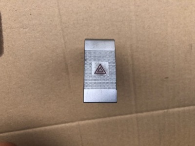 Переключатель аварийных kia carnival 2001-2006 фото №1