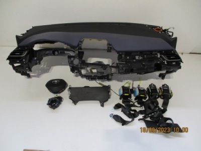 Приборная панель консоль pulpit toyota chr c-hr fioletowa фото №1