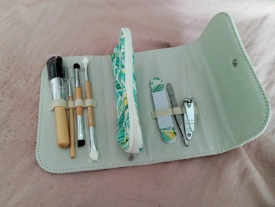 Yves Rocher zestaw do makijażu i manicure