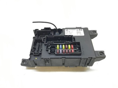 Opel corsa d 2008 рамка / модуль предохранителей фото №1