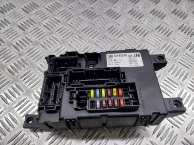 Коробка предохранителей opel corsa d 1.3 cdti 13142240jm фото №1