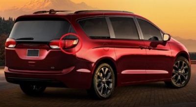 Лампа задняя правая chrysler pacifica od 2017 фото №1