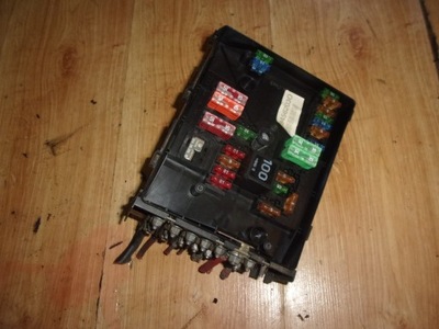 Vw golf v plus коробка запобіжників 1.9 tdi фото №1