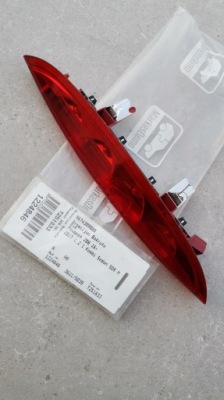 Peugeot 208 1 i lift 15- лампа третій світло стоп 9674309080 фото №1