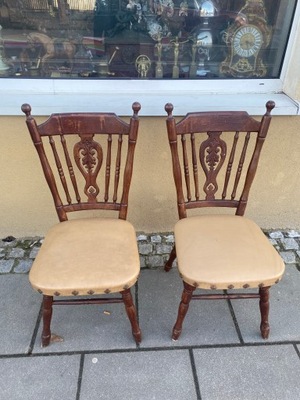 Dwa krzesła drewniane - solidne - wygodne -