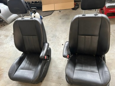 Chrysler town country doge grand caravan сиденье перед передний правый фото №1