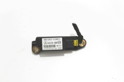 Датчик датчик ударний mercedes sl r230 w230 sl500 sl350 a2208204426 фото №1