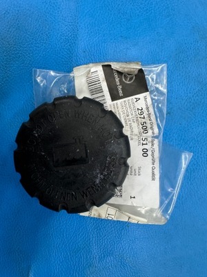 Кришка радіатора mercedes a2975005100 фото №1