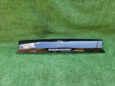 Молдинг накладка кришки задня peugeot 5008 ii 17- фото №1