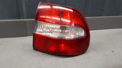 FARO IZQUIERDO PARTE TRASERA VOLVO V40 RESTYLING 99-04R  