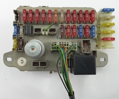 Коробка предохранителей rover 25 yqe103740 фото №1