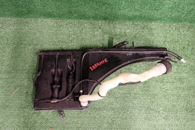 Бак омивача maserati levante 2017 фото №1