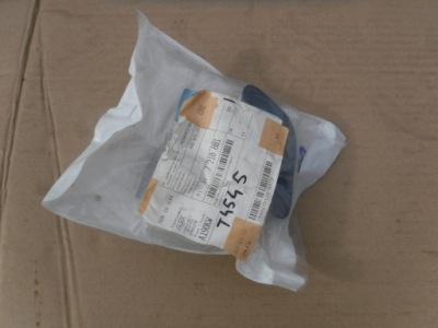 Заглушка розпилювача ліва bmw f01 f02 7210881 фото №1