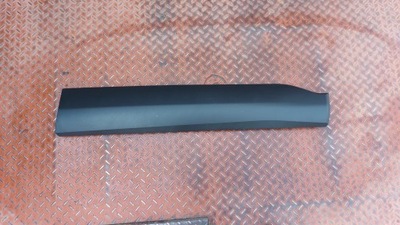 Молдинг двері права правий перед toyota corolla cross 22- фото №1