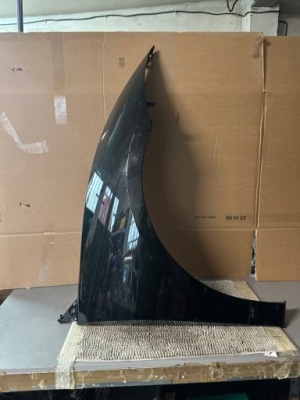 Jaguar i-pace крила передній правий оригінальний фото №1