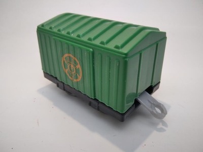 Wagon towarowy kryty zielony Trackmaster