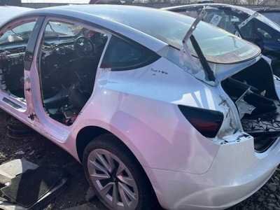 Чверть лівий задня tesla 3 ppsw фото №1