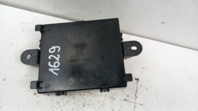 Citroen c4 picasso ii блок керування модуль кришки задня 9676426180-01 фото №1