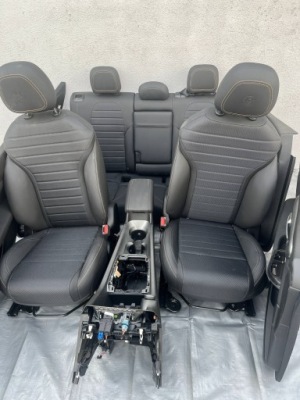 Alfa romeo tonale сиденья kanpa обшивки полукожа комплект 2022- фото №1