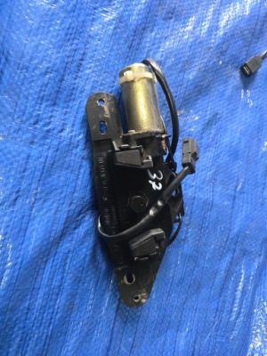 Засов задний крышки bmw e39 универсал 67148362371 96-03r фото №1