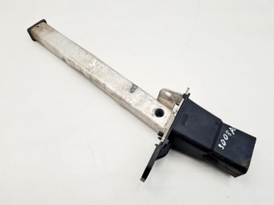 Peugeot 3008 i зона деформації права кронштейн фото №1