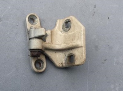 Петля дверь правый задний  dół mercedes a 168 w168 фото №1