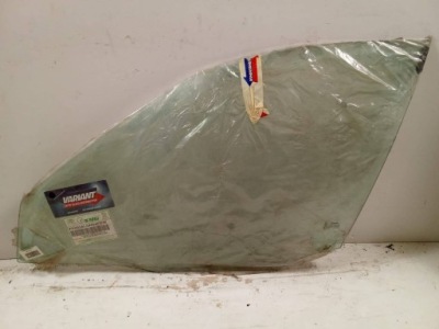 Стекло дверь alfa romeo 156, левая передняя 98- фото №1