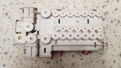 Коробка предохранителей bmw e39 2.0 24v 8370638 фото №1