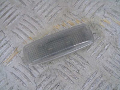 Audi лампа освітлення салону 8l0947105a фото №1