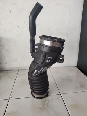 Труба шланг воздуха renault clio iii 8200424266 фото №1