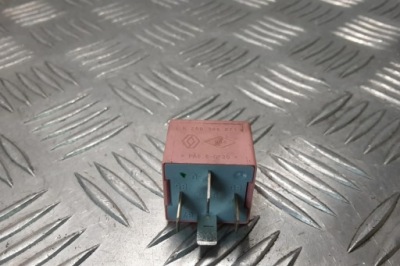 Реле renault latitude l70_ 8200308271 2.0l дизель 110kw 2011 фото №1