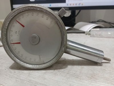 Twardościomierz do metalu