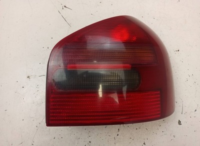 Лампа права задня audi a3 фото №1