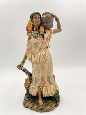 Figurka - Indiańska dziewczyna 26,8cm