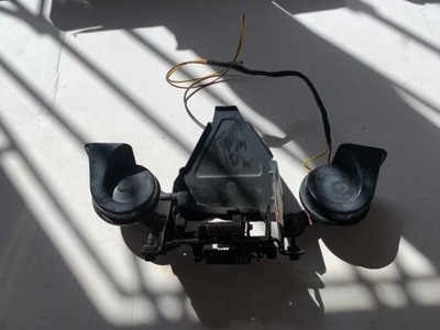 Защита замка капот клаксон a1696220028 mercedes a-klasa фото №1