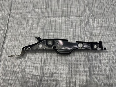 Кронштейн панель фари maserati granturismo m189 c4002h фото №1