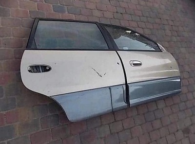 KIA CARENS I GLASS DOOR RIGHT FRONT 98-02  