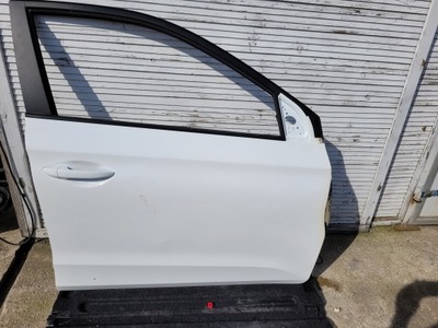 Двері передні перед праве hyundai i20 ii фото №1