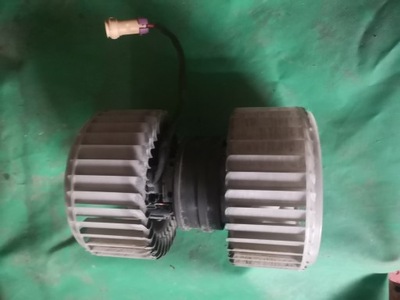 Повітродувка обдув вентилятор audi a8 d2 4d0959101 фото №1