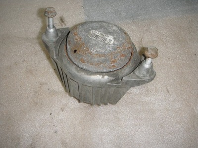 Подушка двигателя mercedes w204 w207 a2042400217q5 фото №1