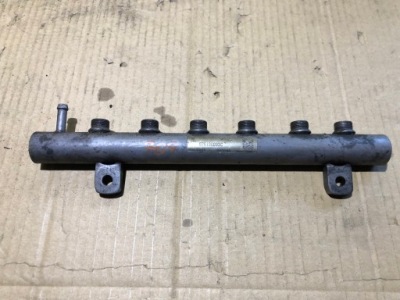 Молдинг упорскування vw crafter 2.5 tdi 076130093c фото №1