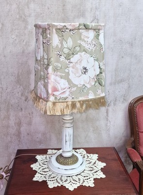 H-P LAMPA BIAŁA DREWNIANA KOLUMNA SHABBY CHIC